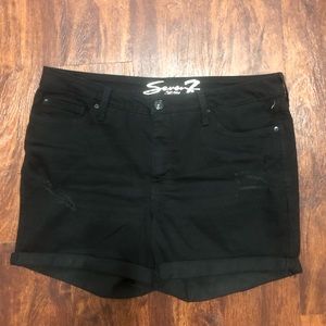 🧺Seven7 Black Distressed Jean The Weekend Short, size 16